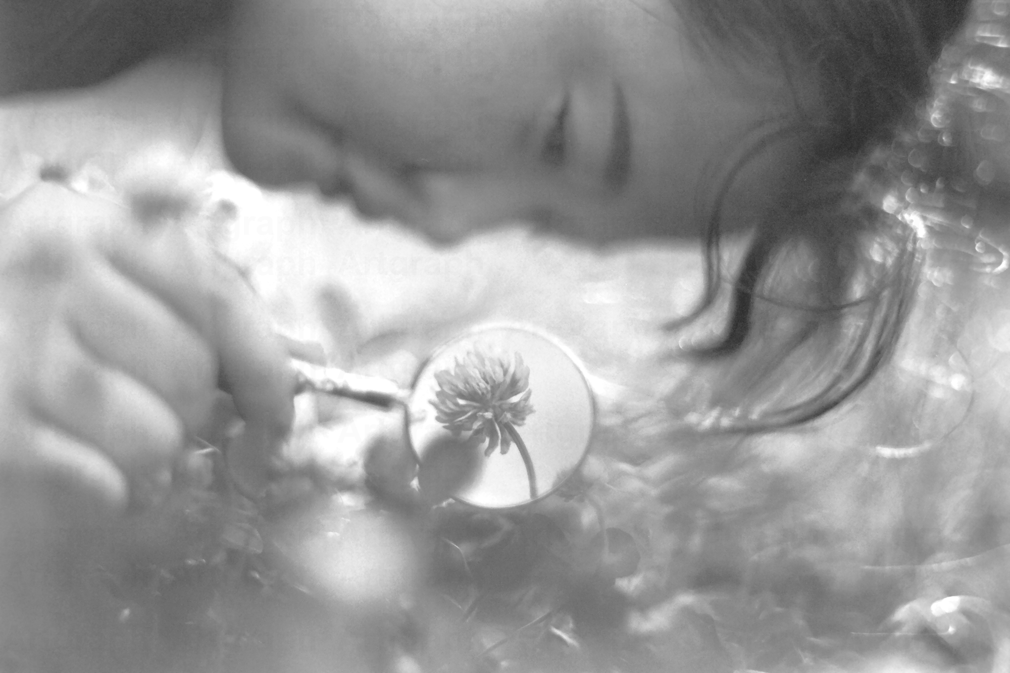 Junko Sakamoto
title " tinge "
-Gelatin Silver Print- 